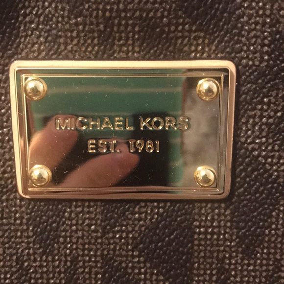 Michael kors purse - Picture 2 of 4